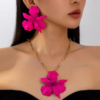 Personalized Exaggerated Flower Pendant Necklace Earrings Set Women'S Fashion Street Shot Irregular Petal Jewelry