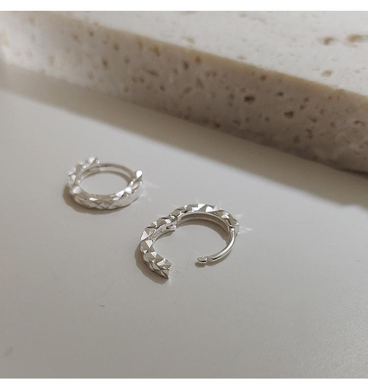 S999 Sterling Silver Carved Ear Studs: Sparkling, Simple Luxury Hoops for Women, Sweet & Cool Style Pure Silver Earrings