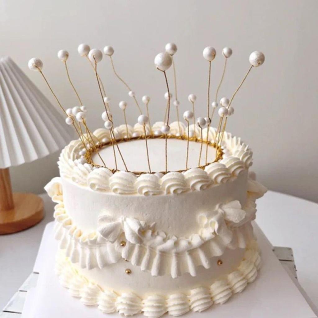 Queen Crown Cake Topper for Adults & Children - Gypsophila Pearl Birthday Decoration