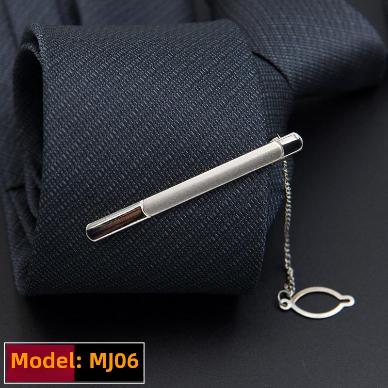 Silberne Krawattenklammer für Herren – formelles, schlichtes, professionelles Accessoire