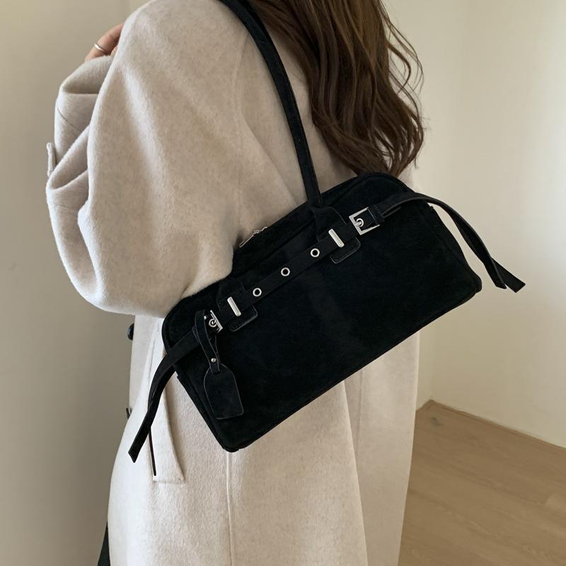 Large Capacity Bag Women's 2025 New High-end Retro Super Fire Commuter Women's Bag Autumn and Winter Shoulder Bag Pillow Bag