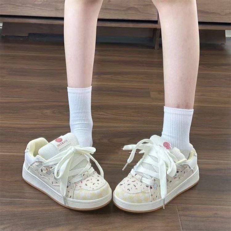 Cranberry color scheme niche board shoes women ins tide spring new sports casual bread shoes