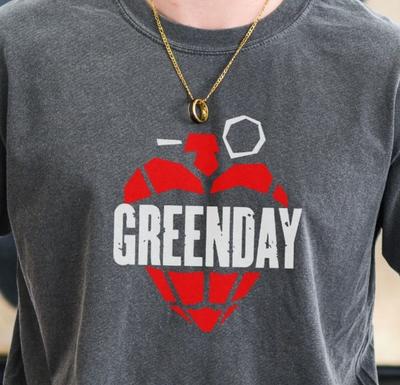 Green Day American Idiot T-Shirt auf Vintage Black Comfort Colors 1717 Tee