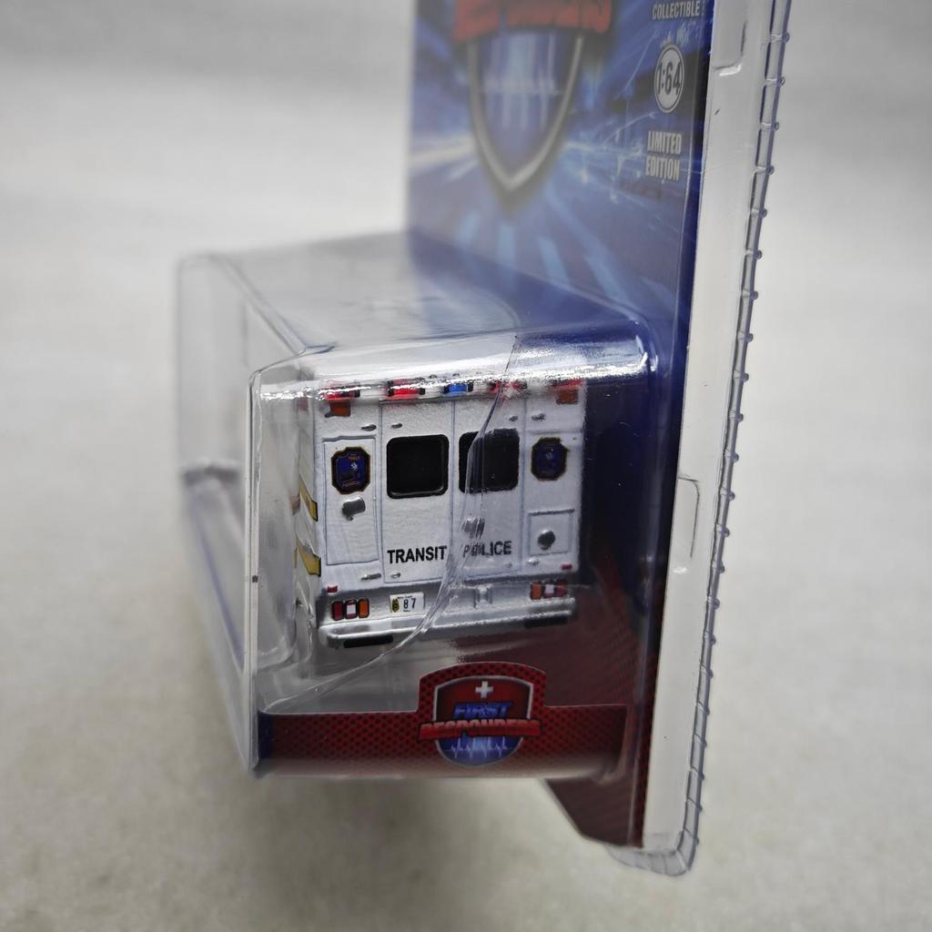 1:64 1994 Ford F-350 Ambulance High Simulation Alloy Car Model Collectible Toy Gift Souvenir Display Ornament