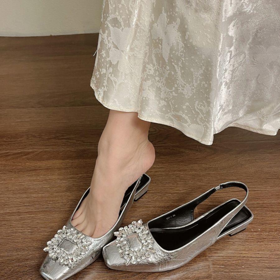 Fairy Feng Shui Diamond Baotou Summer 2025 New Square Head Back Empty Pedal New Chinese Mary Jane Middle Heel Sandals