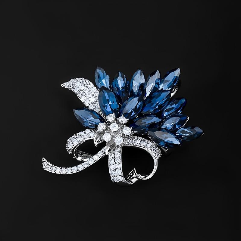 The "Xianlan Flower" Brooch Exudes An Exquisite and Luxurious Charm. It Features A Unique and Distinctive Design for A Coat Brooch