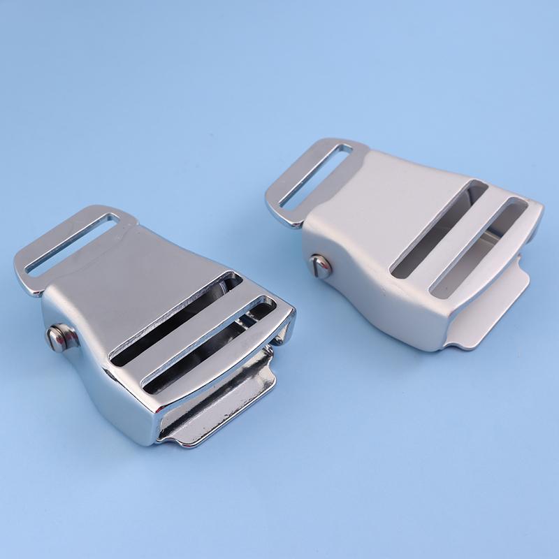 2Cm Metal Mini Detachable Aviation Airplane Safety Buckle Keychain Small Airline Plane Buckle Jewery Bag Belt Accessory