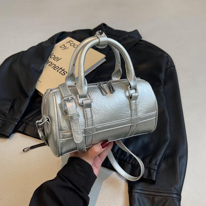 Pillow bag New bag Women's commuter handbag Fashion personality Lightweight women's shoulder messenger bag