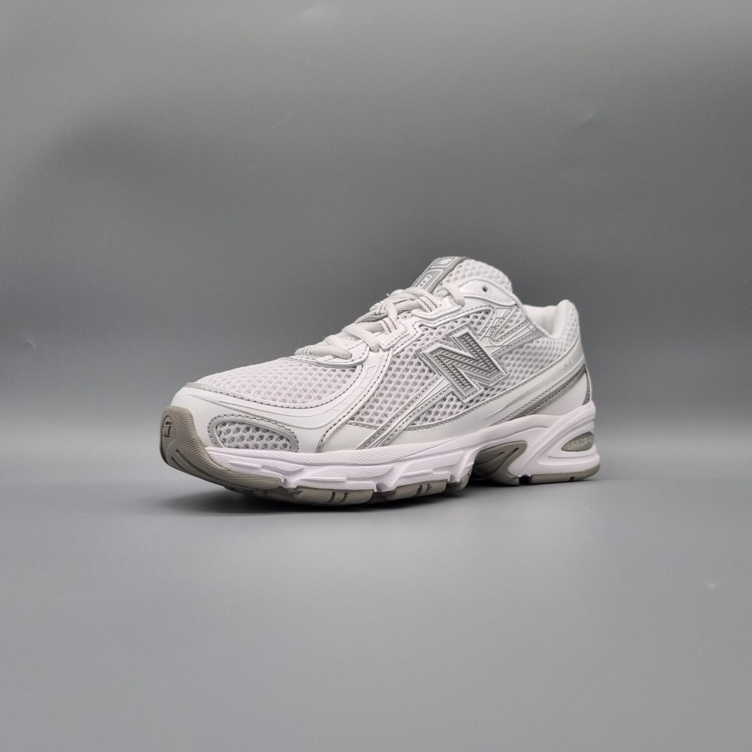 Кроссовки New Balance 740 Unisex белый/серебристый металлик/отражение 45 ½