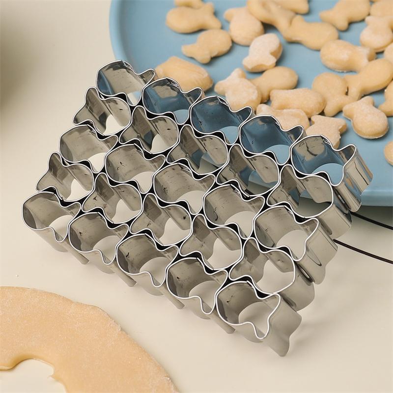 25 Grids Stainless Steel Fish Cookie Mold DIY Cookie Embossing Mold Mini Fish Jelly Cake Chocolate Making Party Baking Supplies