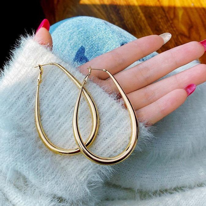 Bold Metal Circle Stud Earrings for Women – Statement Ear Cuff Hoop Jewelry