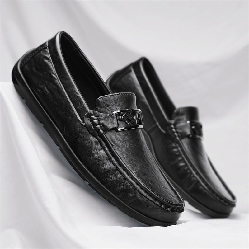 Fashion Casual Leather Men Slip On Shoes Italian Soft Loafers Handmade Moccasins Breathable Comfy Boat Shoes Business Male Driving Shoes