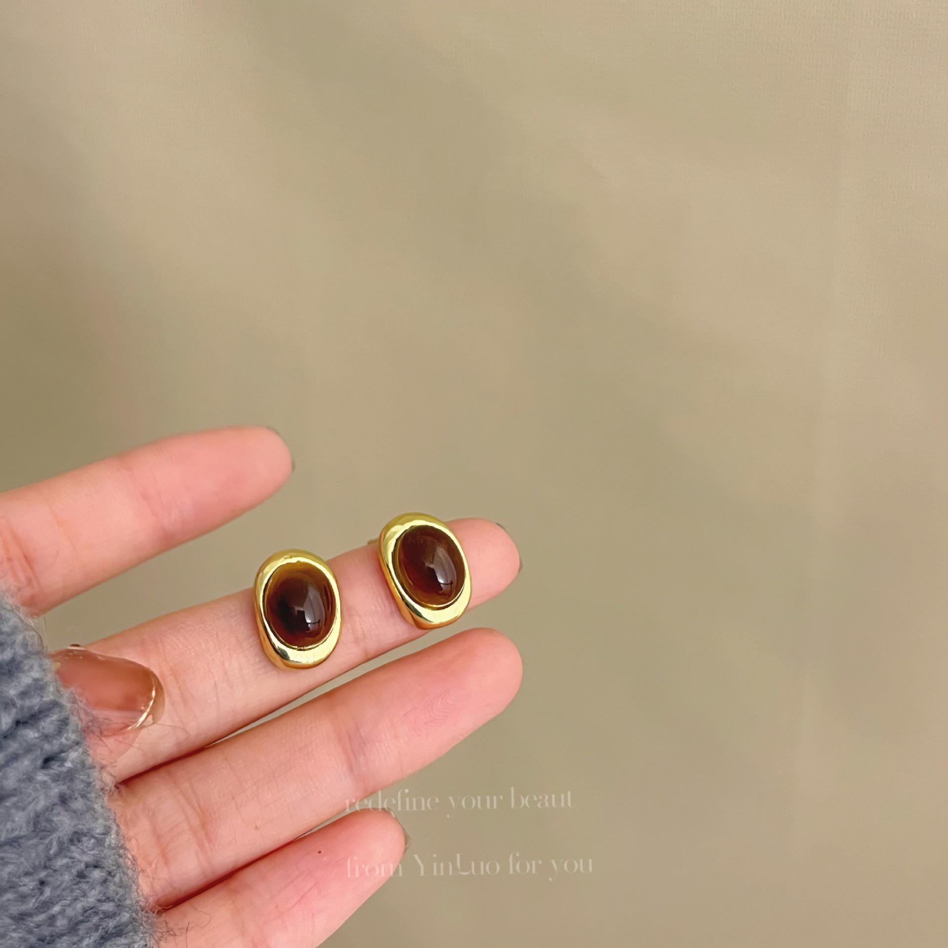 

«Серьги-иглы Майяра 925»: Янтарный жемчуг в стиле ретро для осени/зимы