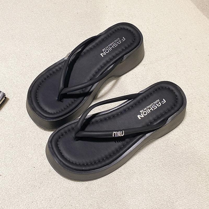 Casual cool slippers women's fashion 2025 spring and summer new Internet celebrity super fire thick bottom wedge cake high heel sandals