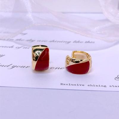 Pendientes Antiguos de Esmalte Rojo: Cuadrado Drip de Cereza, Lujo Ligero para Mujer