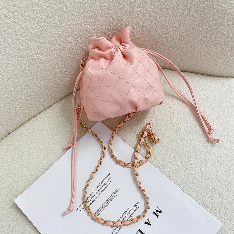 

Fashionable Little Girls Quilted Crossbody Bag With Trendy Colors And Cozy Comfort рожевий