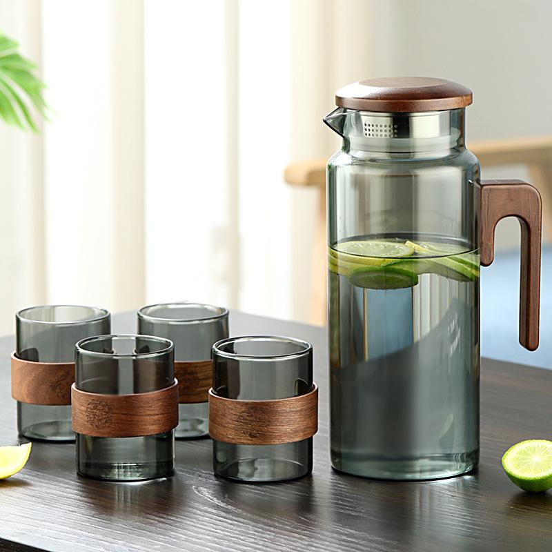High Borosilicate Glass Wooden Handle Water Jug Heat Resistant Home Use Stylish Pitcher Set