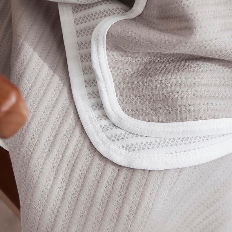 Fangwang Tangna All-Season Silk Blend Quilt