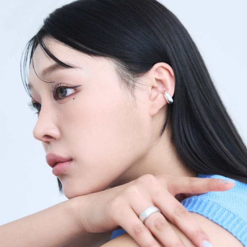 YEONSEUNG Mini bold earcuff