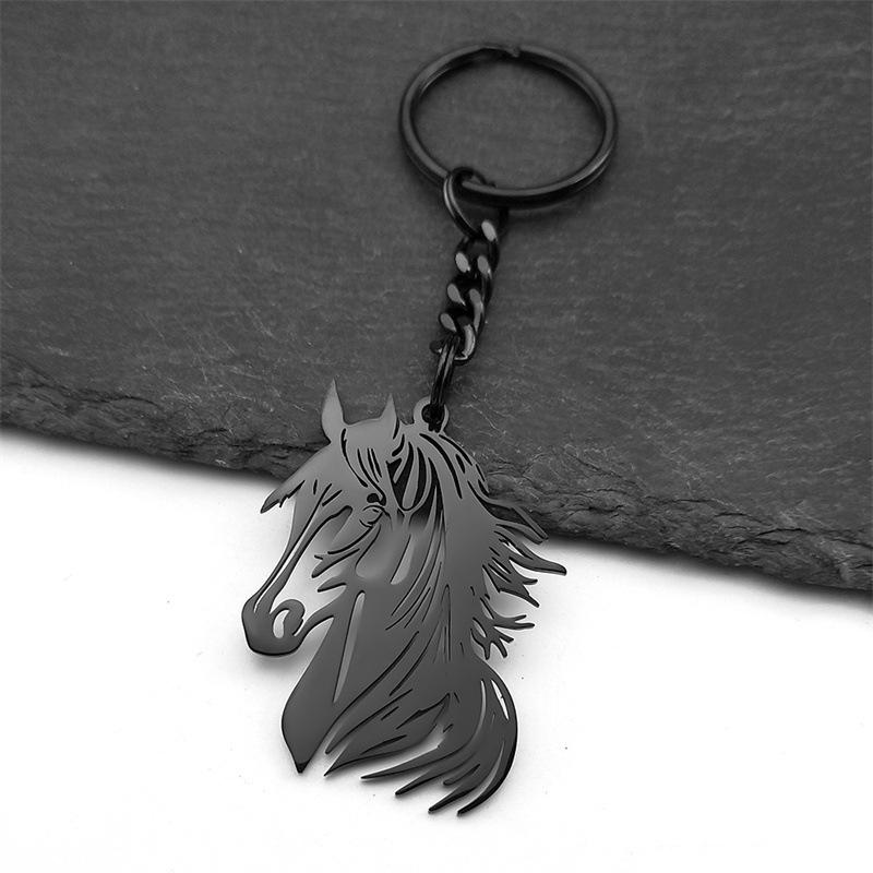 Gold-Plated Keychain Hollow Horse Head Keychain Charm Decorative Good Luck Key Holder Stylish Backpack Handbag Accessory For Car