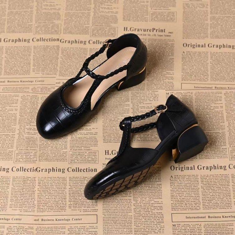 

Легкие женские сандалии, женские сандалии высокого класса, летняя новая модная тонкая модель 2025, летняя кожаная обувь, маленькая кожаная обувь 41 чёрный