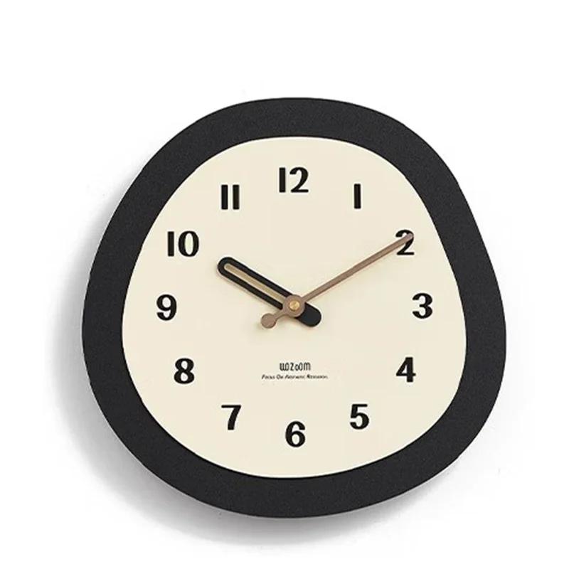 Battery-powered Simple and Small Clock. Unique Aesthetic Style. Minimalist Wall Clock Decoration. Wall Design. Fashionable Wall