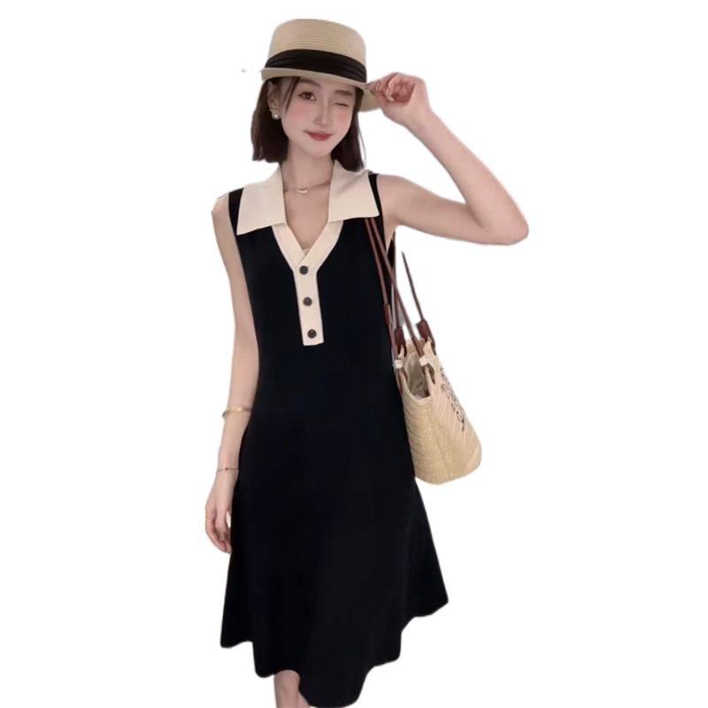 Korean Light Luxury Color-Block Slimming Little Black Knit Dress