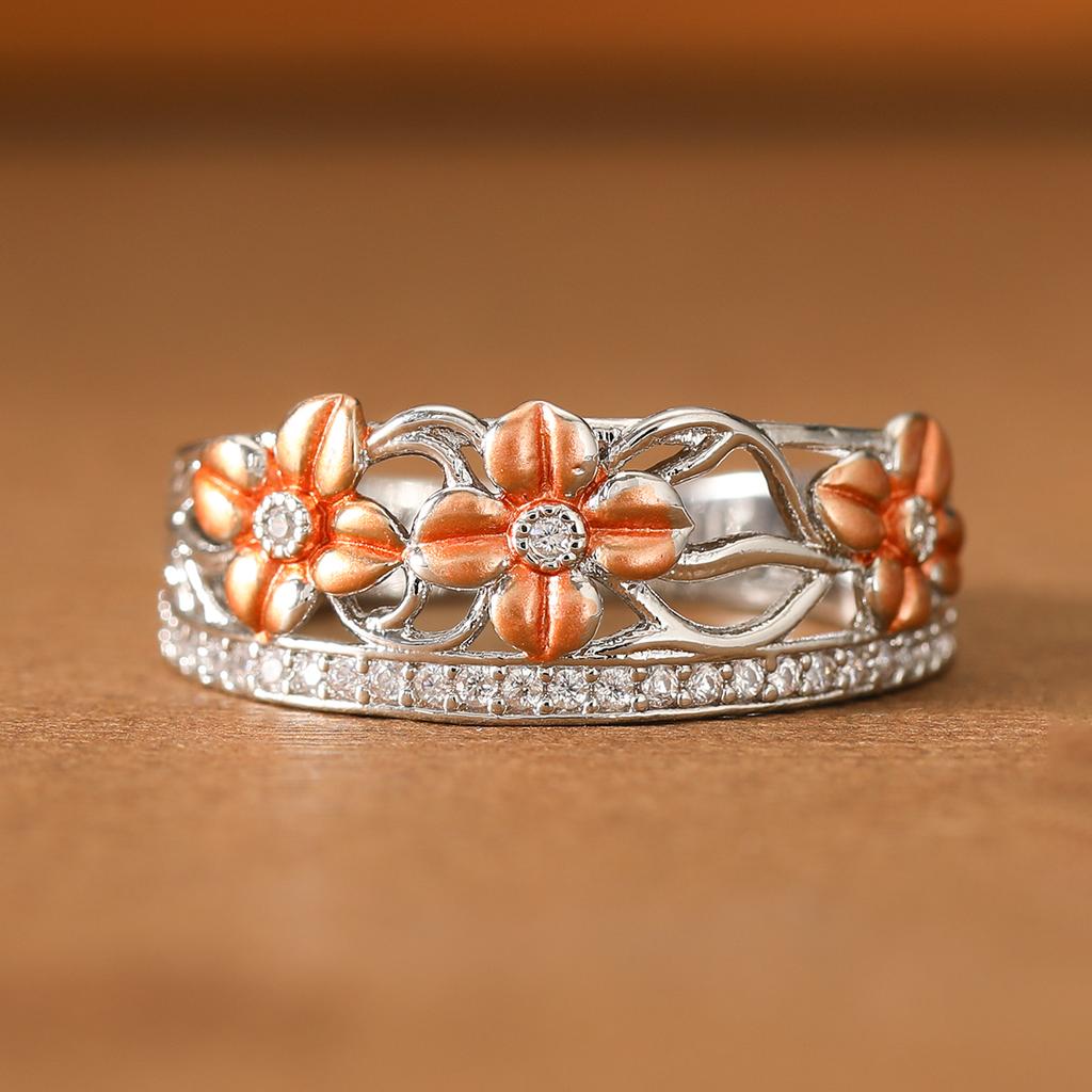 Luxury Two-tone Hollow Flower Synthetic Gemstone Ring Copper Material Women Jewelry Ring For Banquet