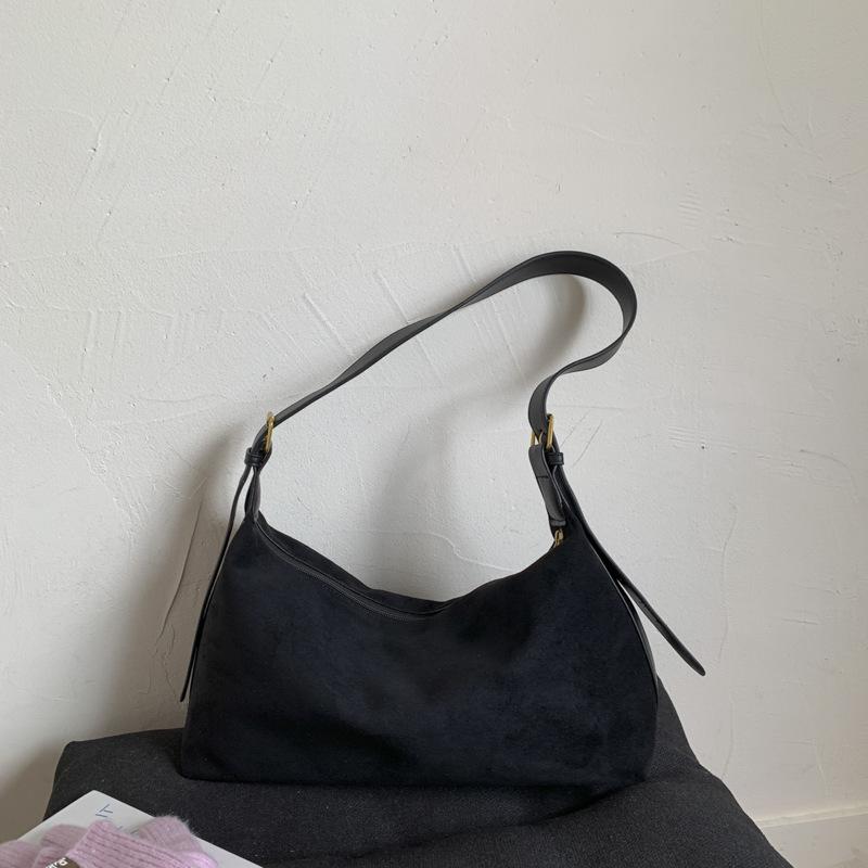 Retro Matte Niche Underarm Bag Women's 2025 Winter New Versatile Women's Bag Popular Messenger Bag Shoulder Tote Bag