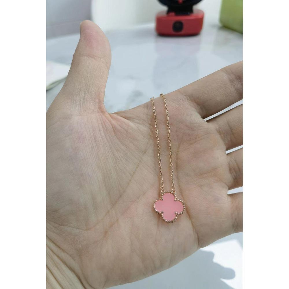 High-end Four-leaf Clover Necklace for Women 18K Rose Red Chalcedony Agate Natural White Shell Pendant Clavicle Chain