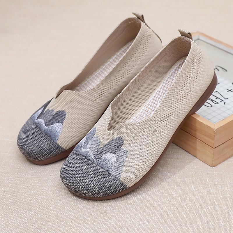 Women's Embroidered Summer Flat Shoes - Breathable, Soft Sole for Comfort