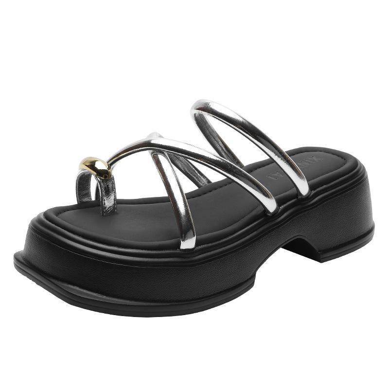 Silver high-end thick-soled cool slippers women's 2025 summer new fashion outer wear pinch flip-flops strap sandals