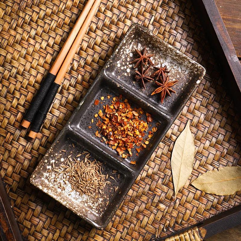 Ceramic dish Japanese kitchen sauces Commercial dipping sauces soy sauce vinegar saucer Household three side dish seasoning bowl