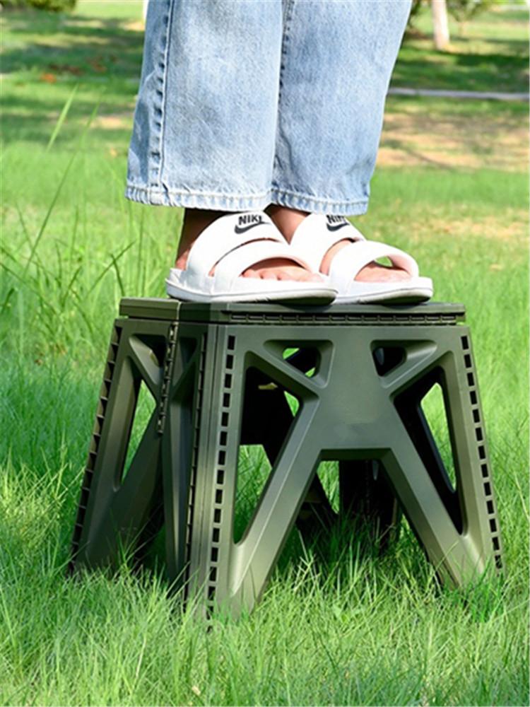 Outdoor Portable Folding Stool Camping Portable Plastic Stool High Load-bearing Handle Design Mini Chair Camping Fishing Stool