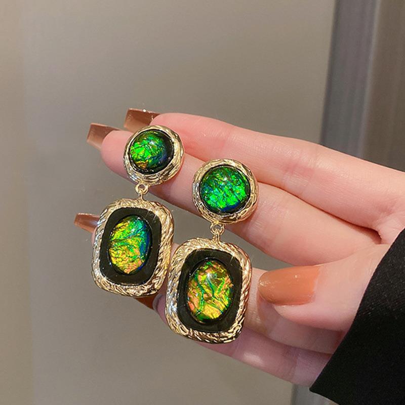 

Элегантные винтажные женские серьги-клипсы из классической смолы и камня, модные ретро-дворцовые серьги для вечеринок и банкетов