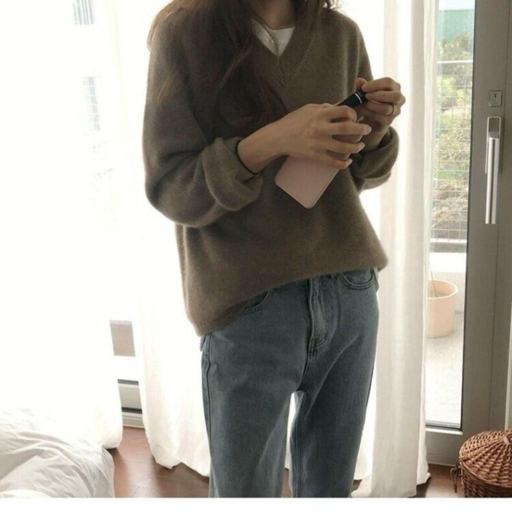 Women's Thick V-Neck Wool Sweater: Velvet, Loose, Casual Knitwear for Autumn & Winter