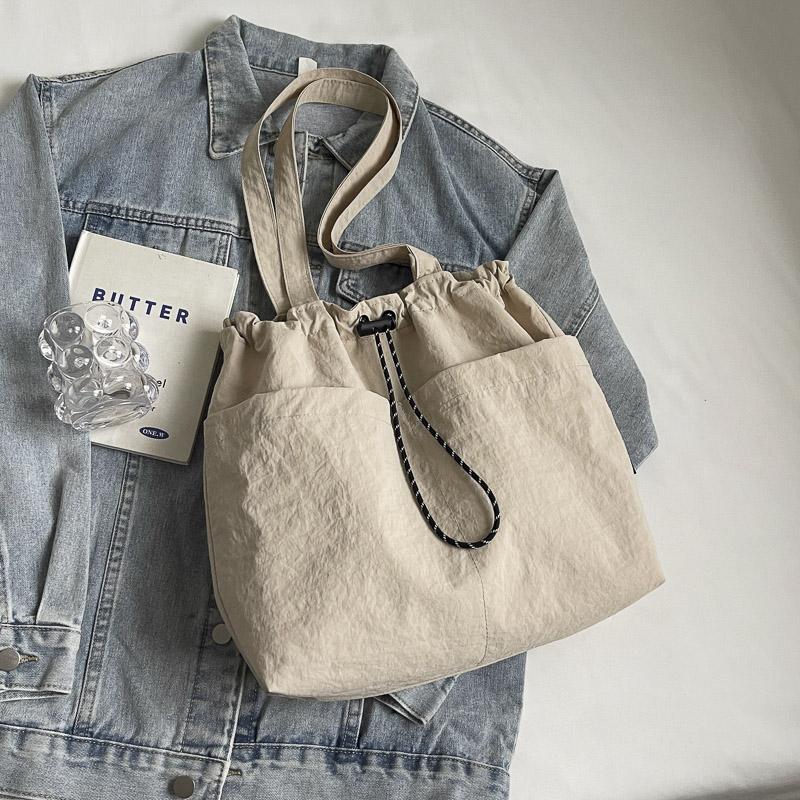 Женская сумка через плечо большой вместимости — фото 12