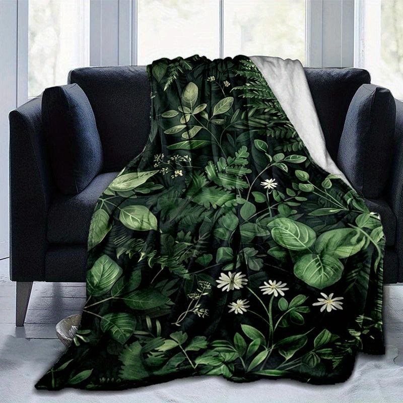 1pc Chrysanthemum and Green Leaves Printing Lightweight Flannel Blanket, Comfortable and Warm Blanket, for Camping Sofa Bed and Couch Office, Gift