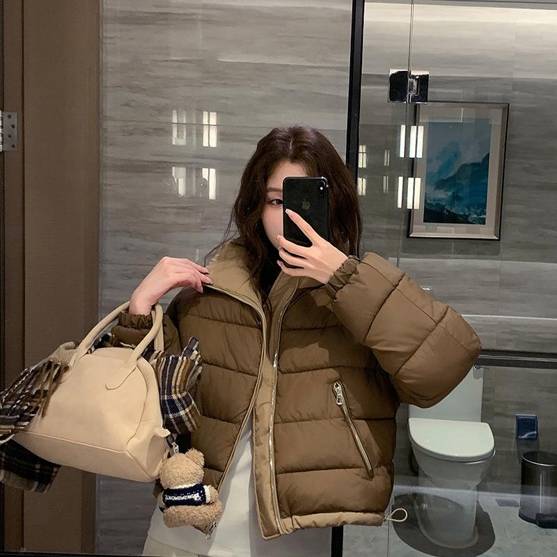 

Носите короткую одежду-пуховик с воротником-стойкой по обе стороны, новую маленькую свободную теплую хлопковую одежду, утолщенную хлопковую одежду, хлопковую одежду с воротником-стойкой. XL темно-коричневого