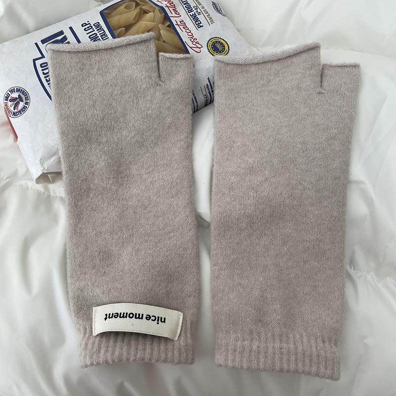 

ColdSeason Finger detecting Versatile Touch Screen Warm Solid Color Gloves for Women Cold Proof Cute Niche Style Sweet and Cool Pile Sleeves