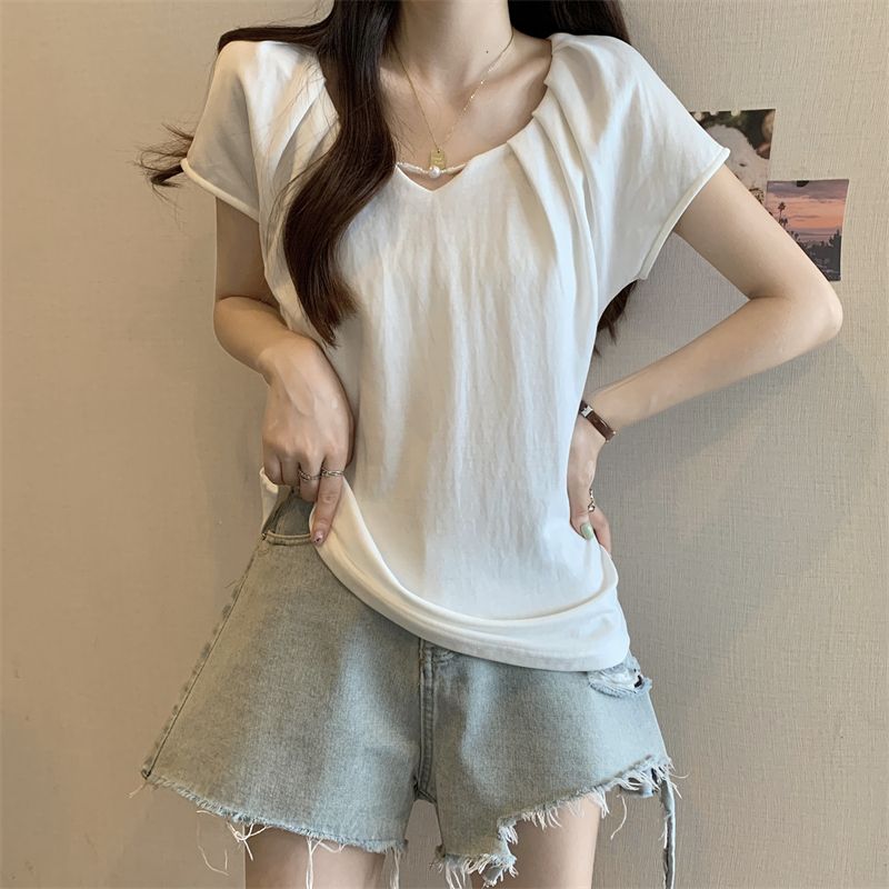 Design Sense Pleated V-neck Short Sleeved T-shirt for Women In Summer Korean Version Slim Fit and Slimming Top for Women