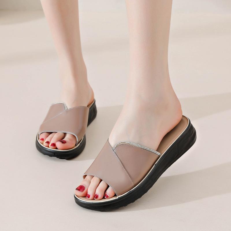 

~ Первый слой коровьей кожи, домашние тапочки, женские новые, для среднего и пожилого возраста, кожаные сандалии на мягкой подошве, повседневная обувь для пожилых 40