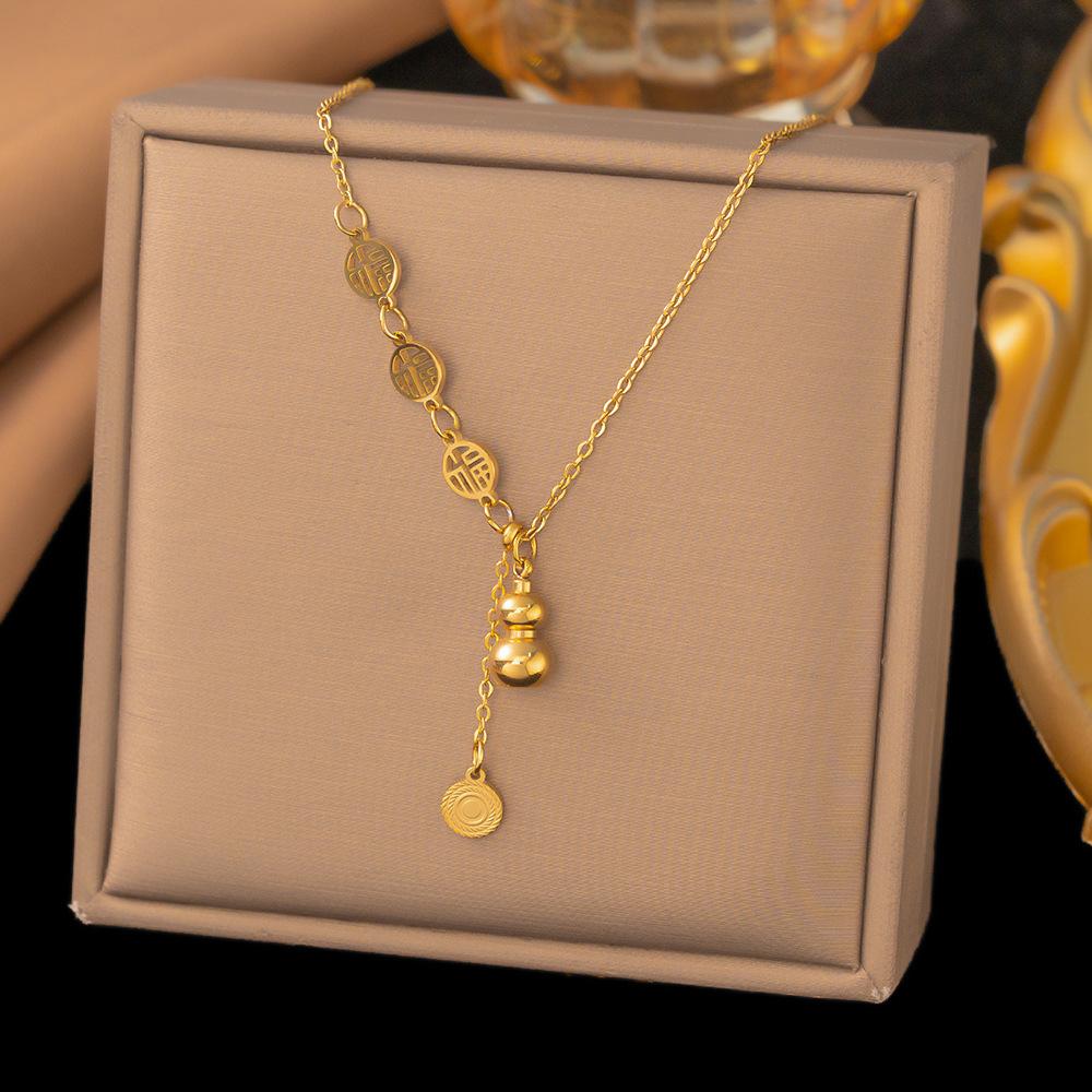 French Titanium Steel Heart Choker Necklace And Bracelet Set Sweet Peach Heart Tassel Design Women Jewelry