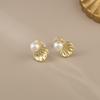 Luxury Imitation Pearl Gold Shell Earrings Fashion Earring Mosquito Coil No Piercing Ear Clip Women