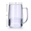 Gefrierbarer doppelwandiger Bierkrug. Funktioneller, durchsichtiger, doppelwandiger, isolierter Plastikbecher für eiskalte Getränke.