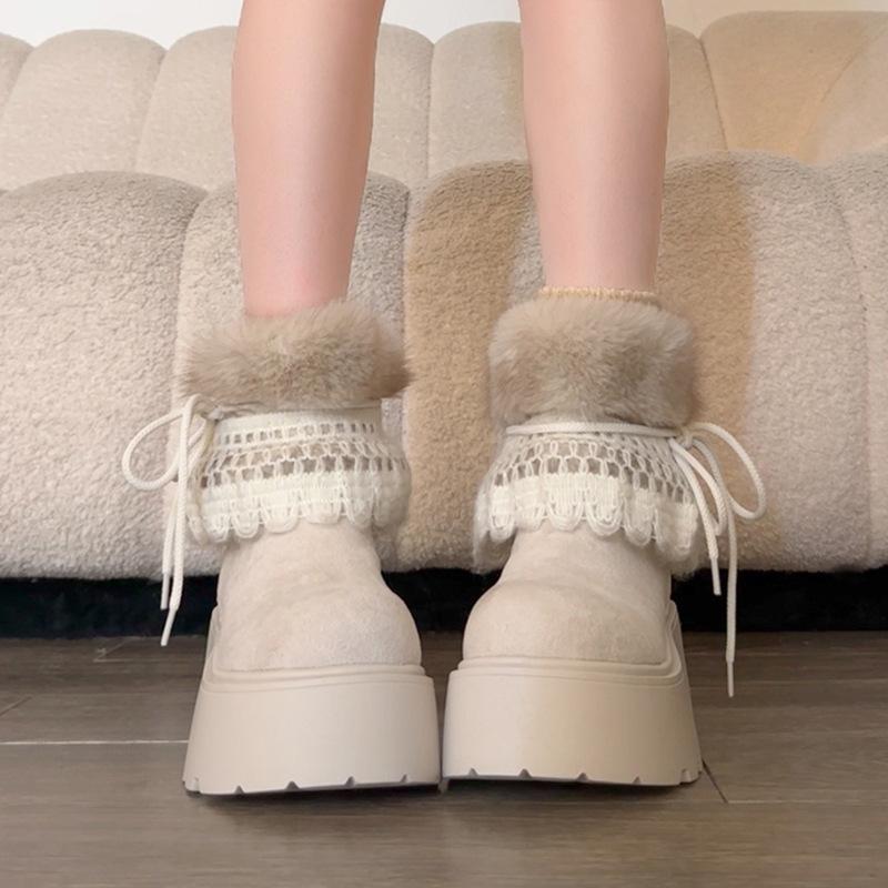 White thick-soled short snow boots, velvet warm and heightened season Birkenstocks, non-slip cotton shoes