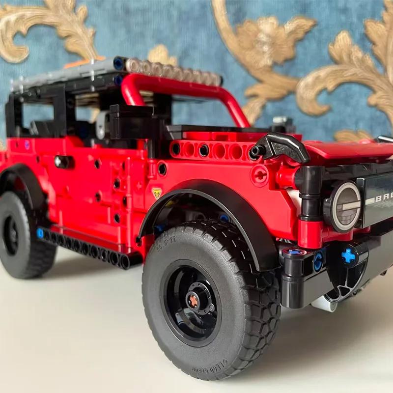 943 Teile Rotes SUV Auto Modellbausatz Mechanisches Zahnradset - Heimdekoration & Kindergeschenk Pädagogisches Set für Geburtstag & Weihnachten