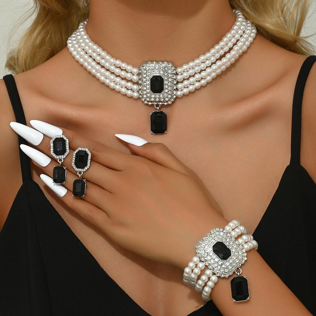 Women's Fashion Light Luxury Short Style Imitation Zircon Rhinestone Necklace Earrings Bracelet Zircon Set Party Festival Gift