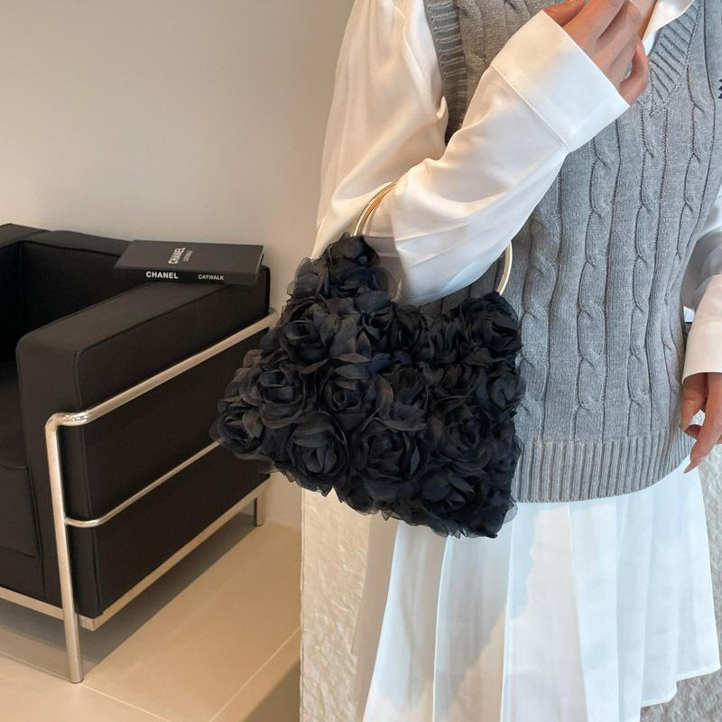 Rose And Pearl Evening Chain Bag Banquet Handbag Versatile Crossbody Bag For Cheongsams And Evening Gowns