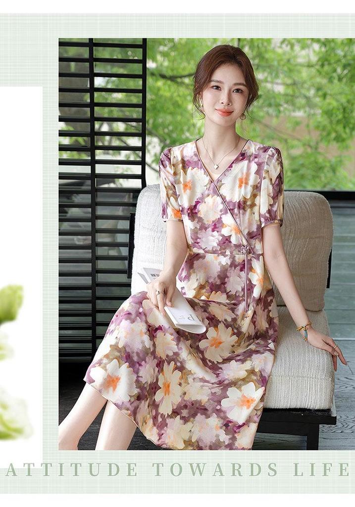 Elegant Floral Mid-Length Summer Dress for Middle-Aged Women